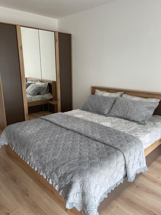 Mb Apartments 2 Braşov Buitenkant foto